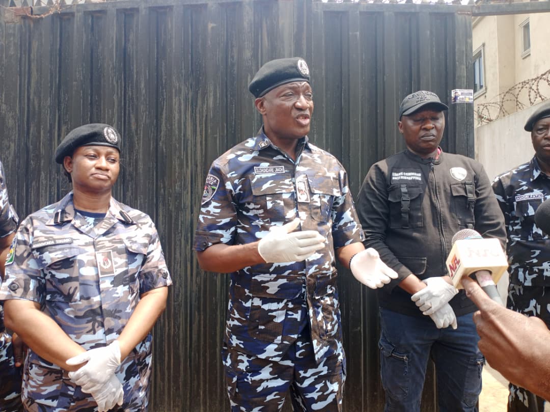 Lagos Police Arrest 5-Man Robbery Gang, Recover Vehicles, Arms, and Charms
